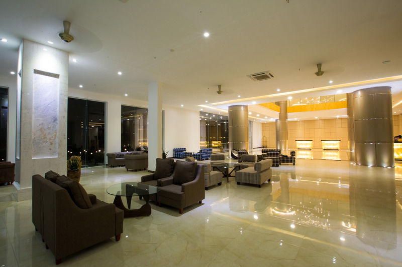 Golden Peak Resort & Spa Mieu Ong Bagian luar foto
