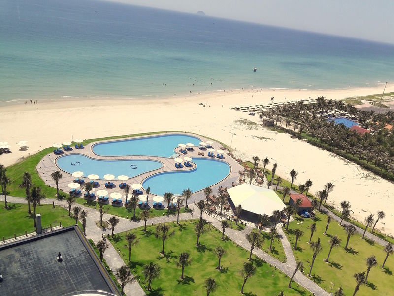 Golden Peak Resort & Spa Mieu Ong Bagian luar foto