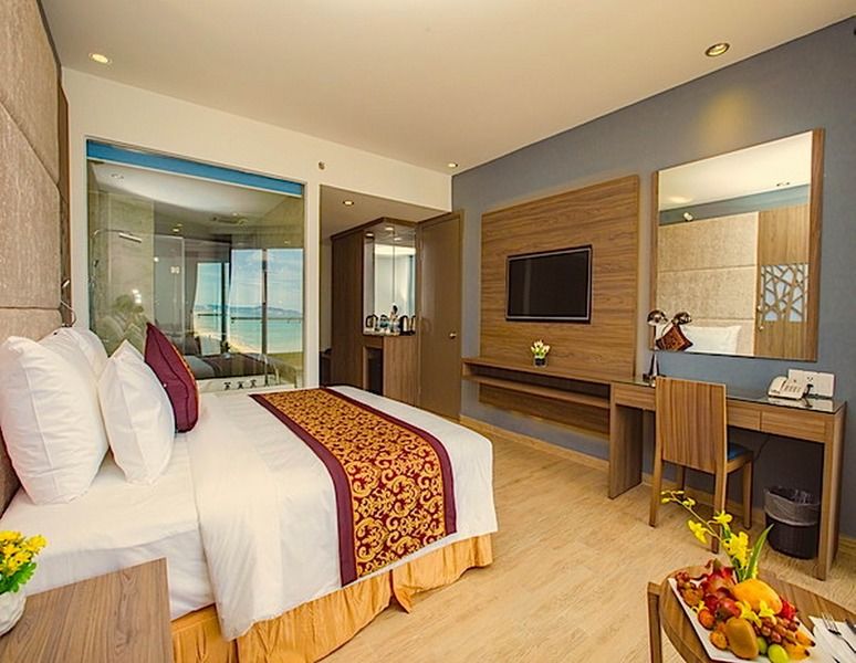 Golden Peak Resort & Spa Mieu Ong Bagian luar foto