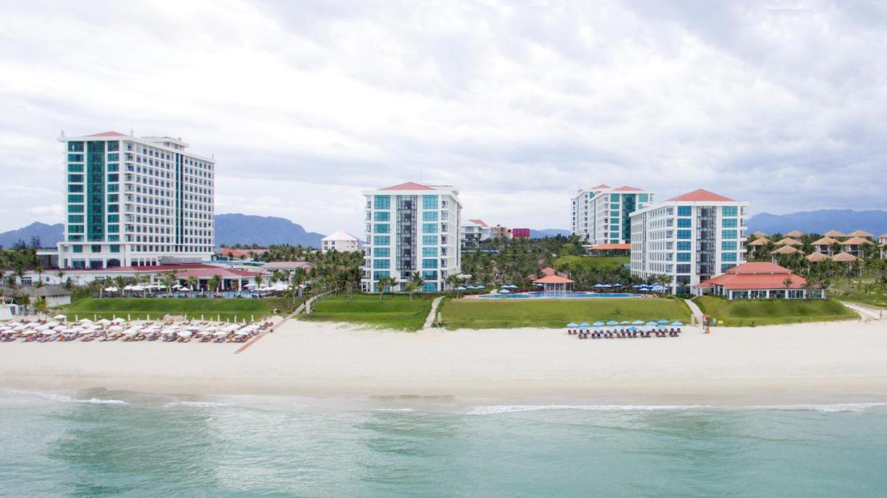 Golden Peak Resort & Spa Mieu Ong Bagian luar foto