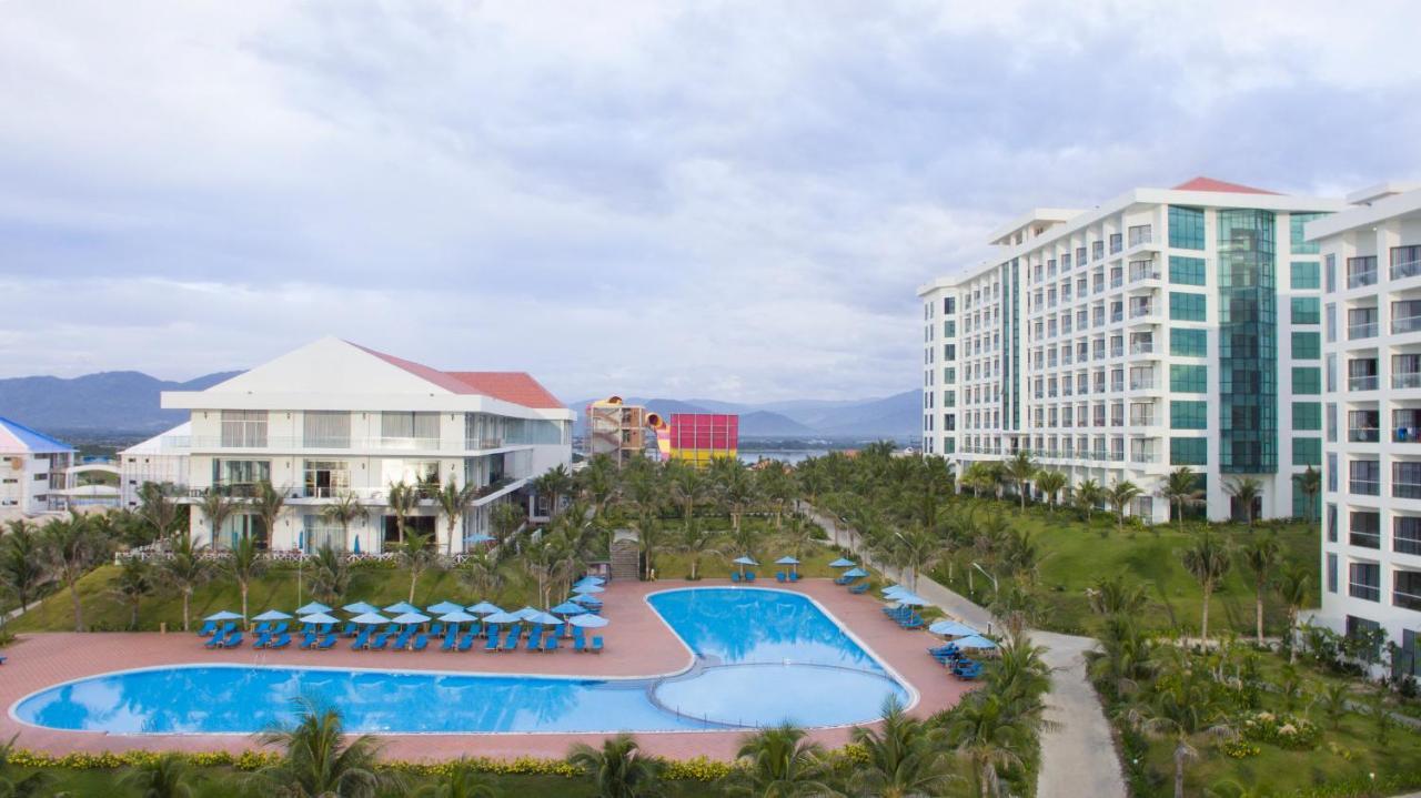 Golden Peak Resort & Spa Mieu Ong Bagian luar foto