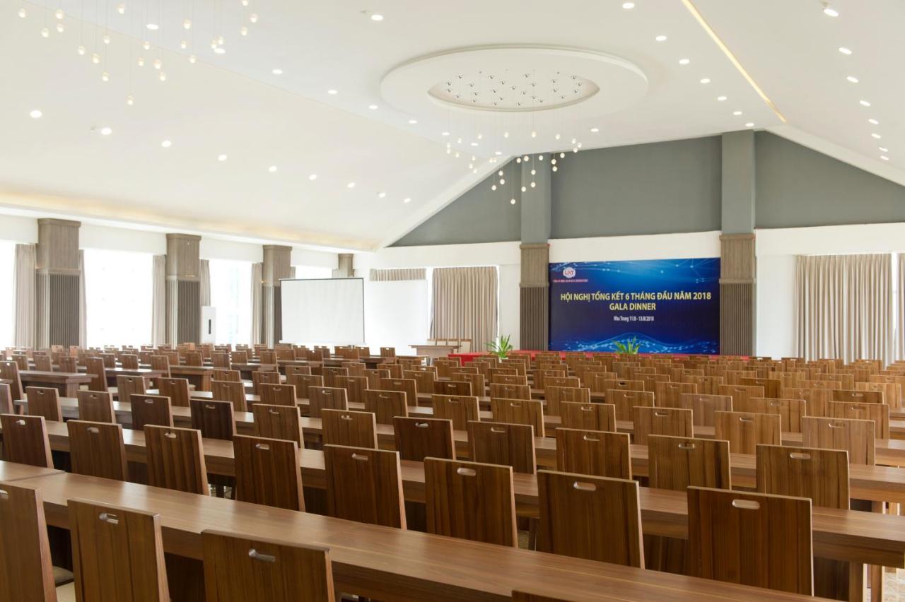 Golden Peak Resort & Spa Mieu Ong Bagian luar foto