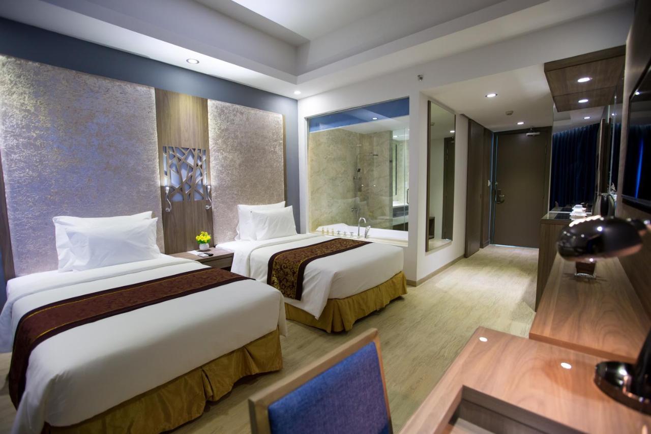 Golden Peak Resort & Spa Mieu Ong Bagian luar foto