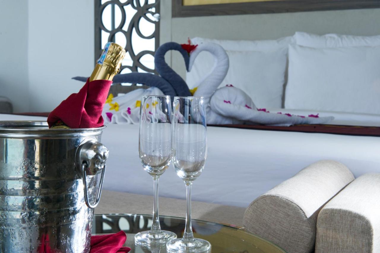 Golden Peak Resort & Spa Mieu Ong Bagian luar foto
